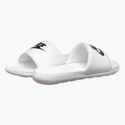 Тапочки чоловічі Nike Victori One Slide (CN9675-100) CN9675-100-41 фото